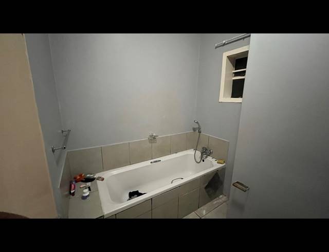 2 BEDROOM APARTMENT FOR SALE IN SOUTH HILLS